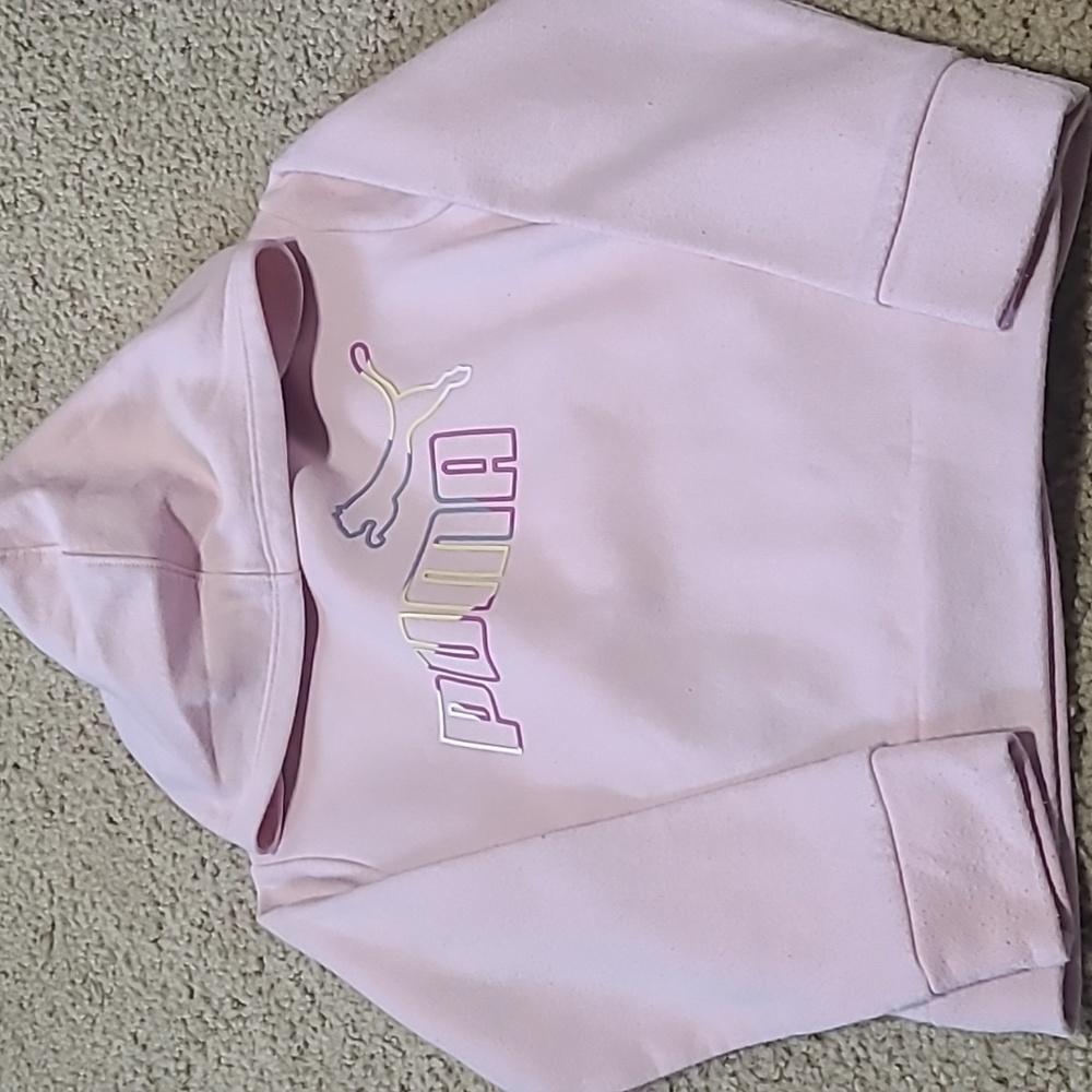 2 hooded swearshirts
